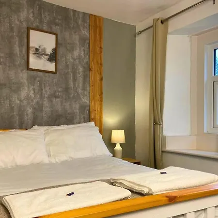 Secluded Hot Tub, Pool, Escape Feriehus Bootle (Cumbria)