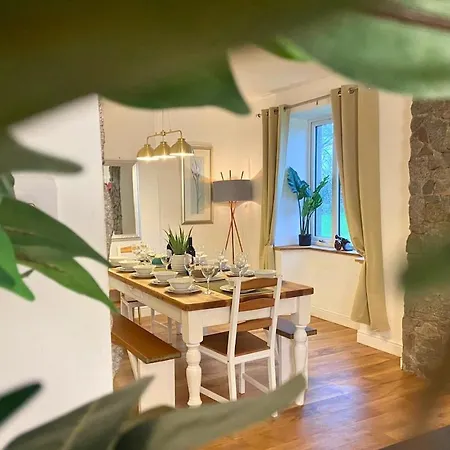 Ferienhaus Secluded Hot Tub, Pool, Escape