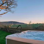 Secluded Hot Tub, Pool, Escape Σπίτι διακοπών *